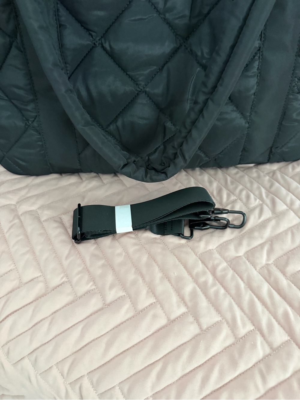 WILO Black Quilted Tote with Matching Pouches - Picture 9 of 9